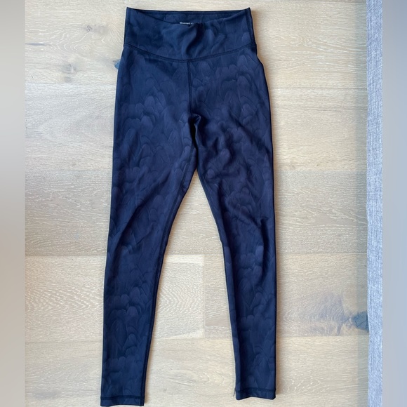 Aritzia The Constant Grey Pattern Leggings - Picture 2 of 6